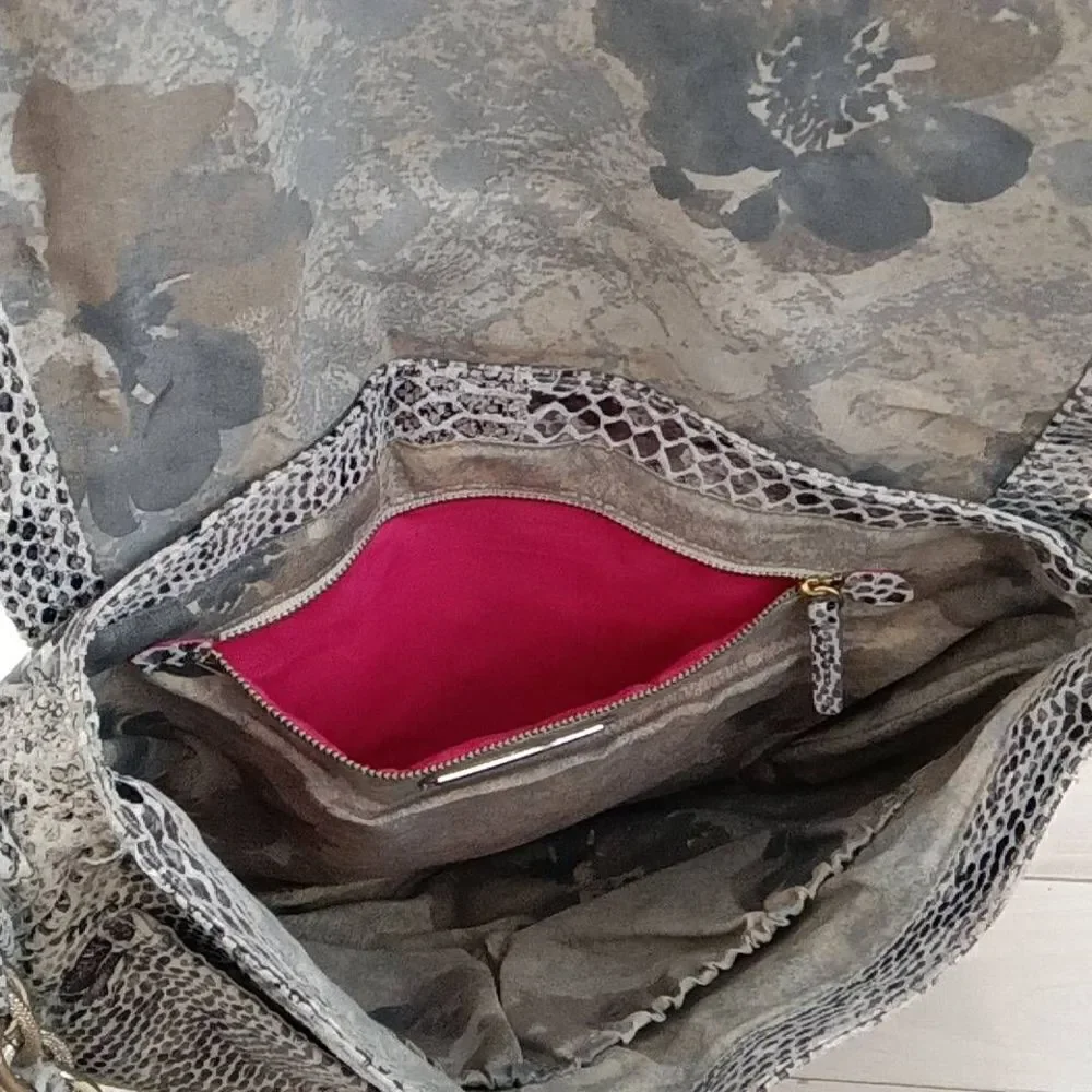 Elliott Lucca Women's Animal Snake Skin Shoulder Handbag Gold Chain